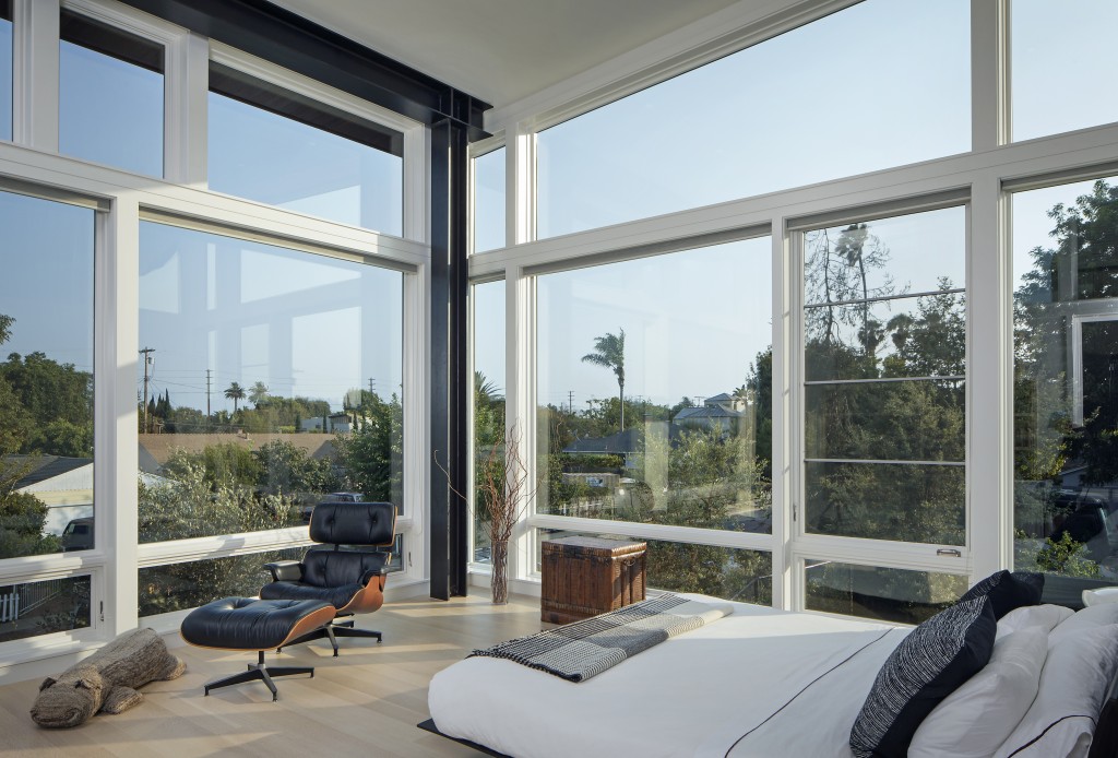 FINNE Architects Venice House Master Bedroom