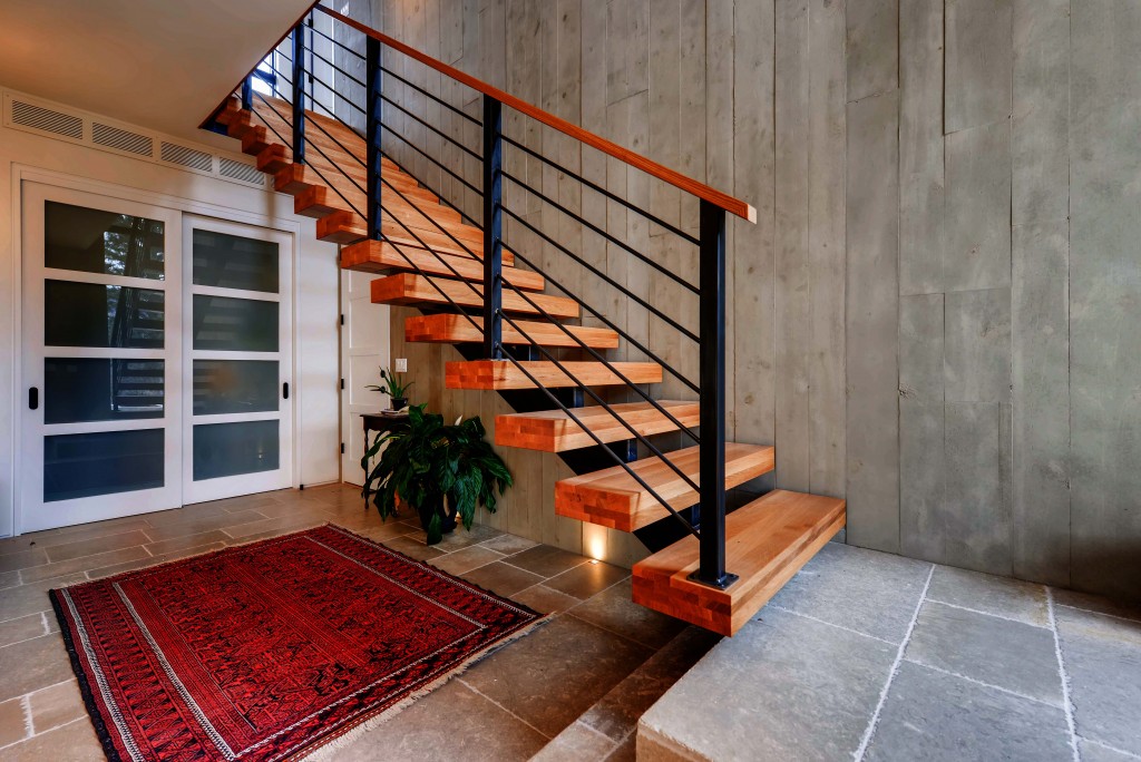 Rodwin Architecture & Skycastle Construction Entryway and staircase