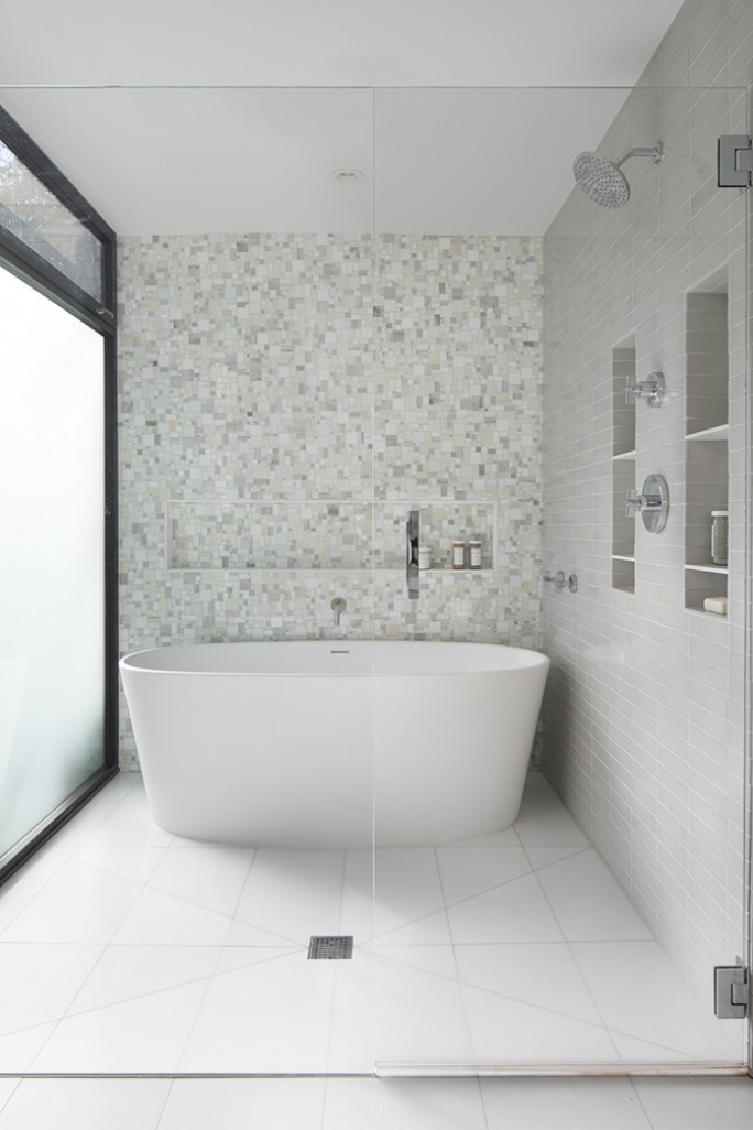 John Lum Architecture master bathroom