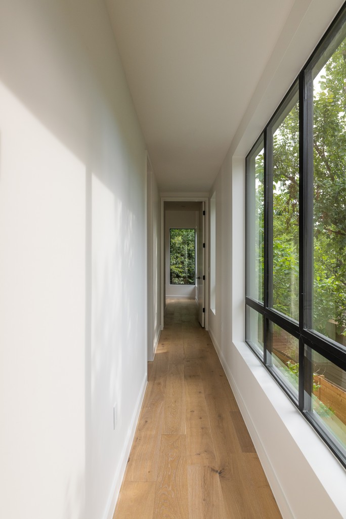 Matt Fajkus Architecture upstairs hallway