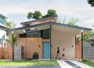 Matt Fajkus Architecture’s Split House in Austin TX